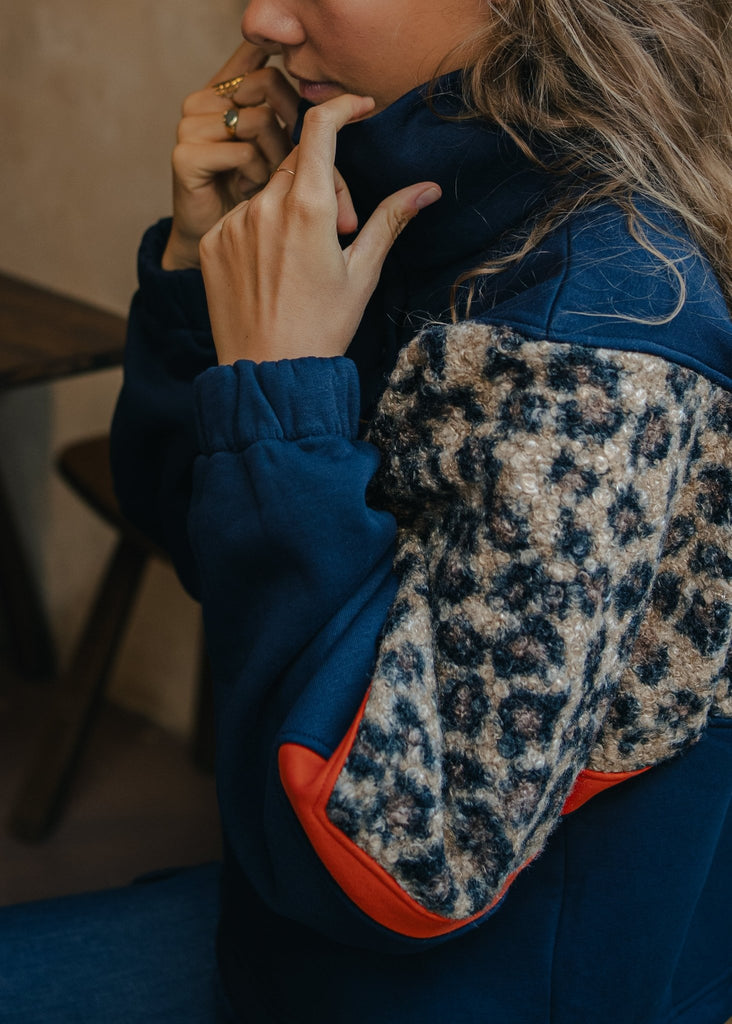 sweatshirt femme bleu marine leopard